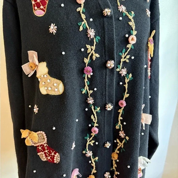 Christmas Cardigan - Picture 3 of 13